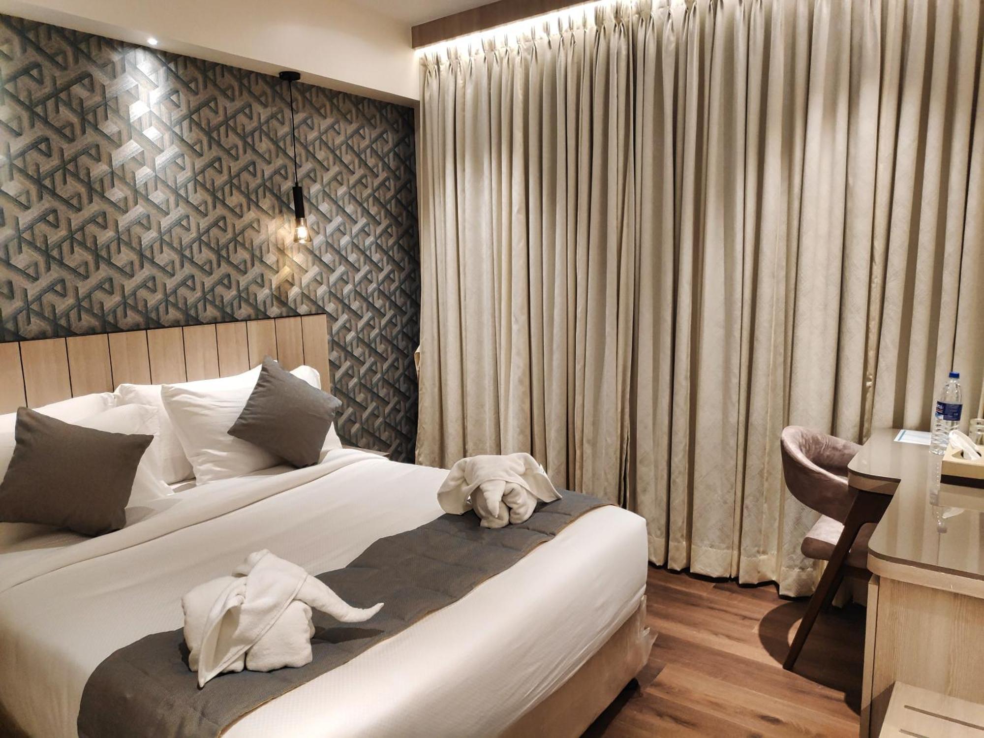 Maxxvalue Hotel Midc - Andheri Mumbai Exterior photo